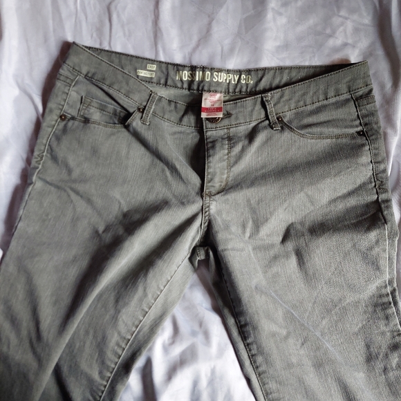Mossimo Supply Crop Pantacourt Jeans - Picture 4 of 5
